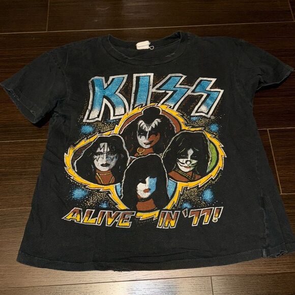 Madeworn KISS Cropped Tshirt, Small - Picture 5 of 5